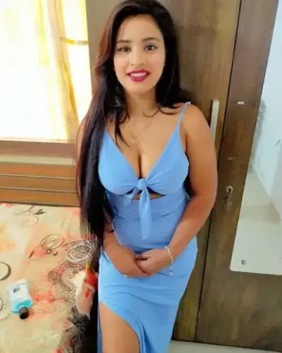Chimur Escorts