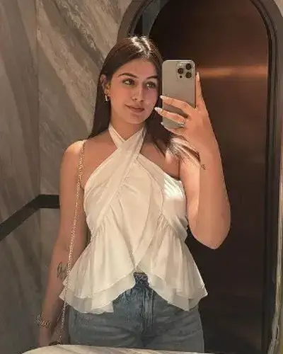Escorts In Chimur